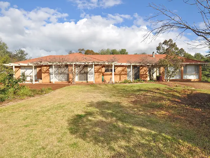 86-90 Wardle Street, Junee NSW 2663