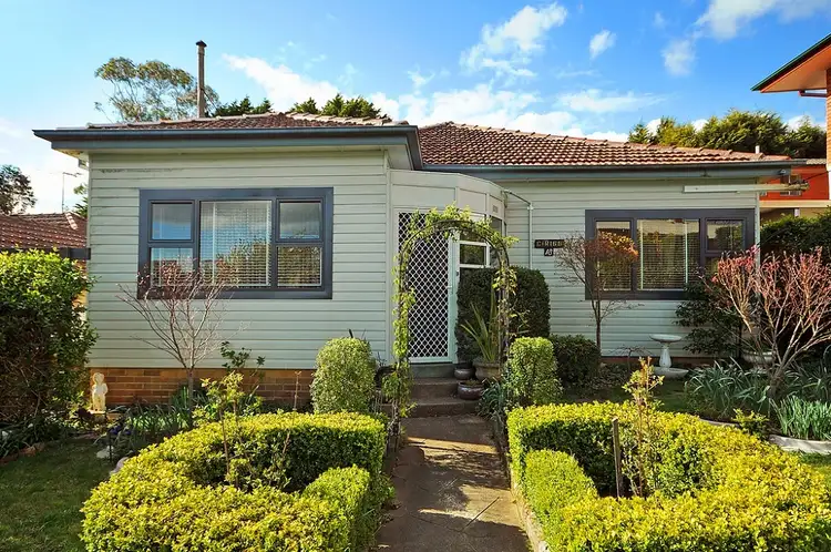 18 Oatley Avenue, Katoomba NSW 2780