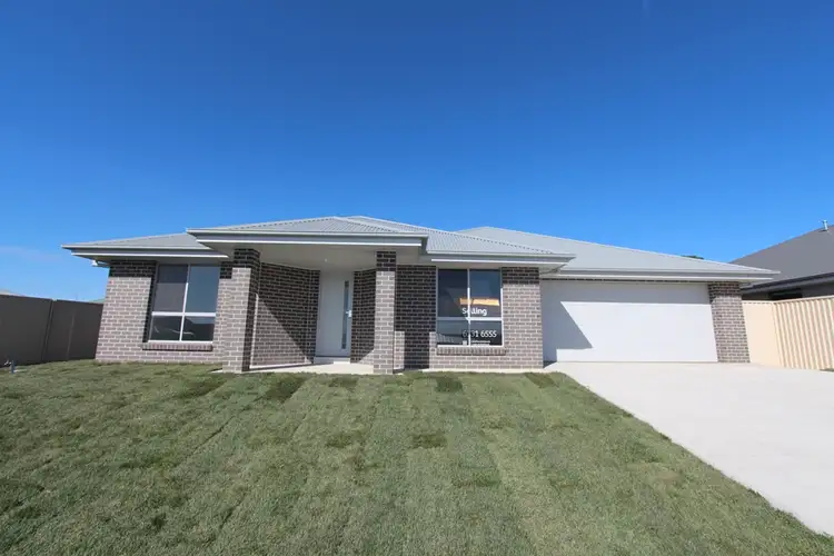 2 Byrne, Kelso NSW 2795