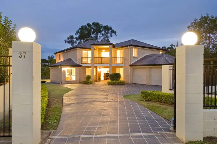 37 Margaret Court, Kenmore QLD 4069