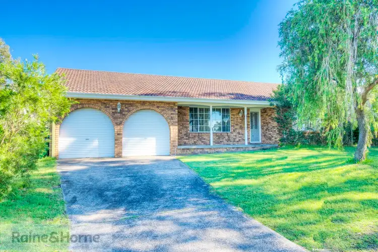136 Helmsman Boulevard, St Huberts Island NSW 2257