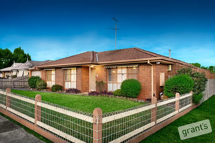 Fifth view of Homely house listing, 4 Parman Avenue, Pakenham VIC 3810