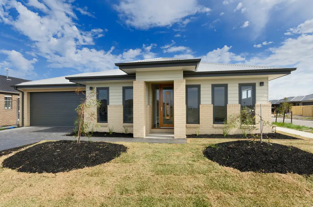 Main view of Homely house listing, 15 Daybreak Avenue, Armstrong Creek VIC 3217