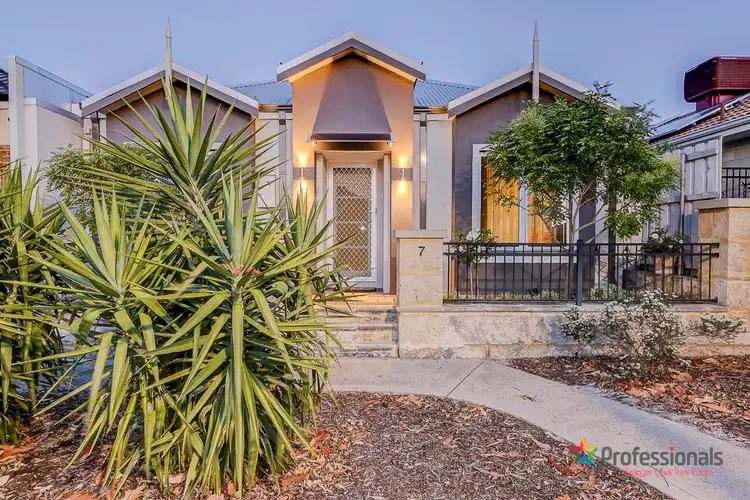 7 Skye Lane, Ellenbrook WA 6069