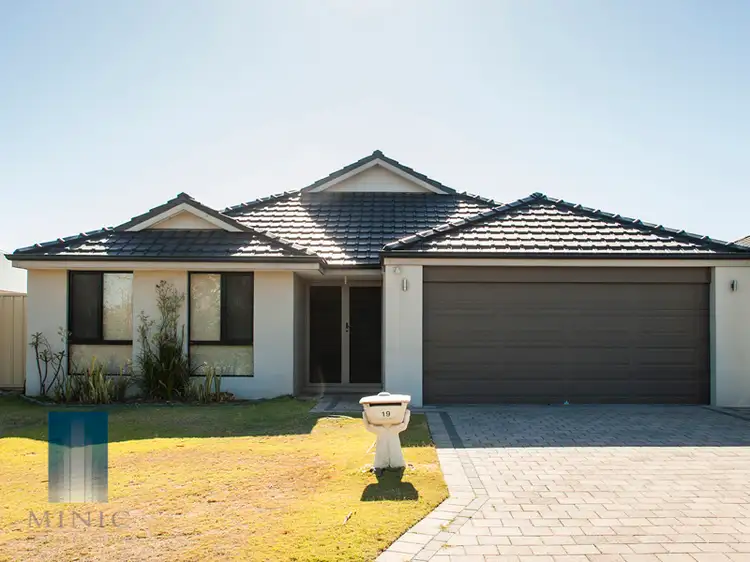 19 Daviesia Turn, Success WA 6164