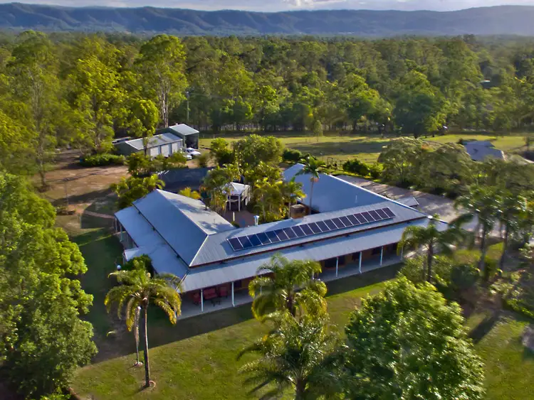 5 Valray Place, Samford Valley QLD 4520
