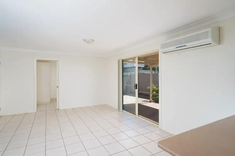 Sixth view of Homely villa listing, 2/10 Illeura Road, Bourkelands NSW 2650