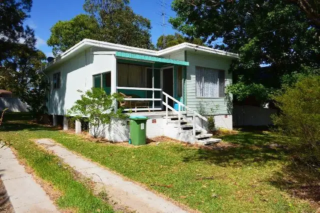 104 Cams Boulevarde, Summerland Point NSW 2259