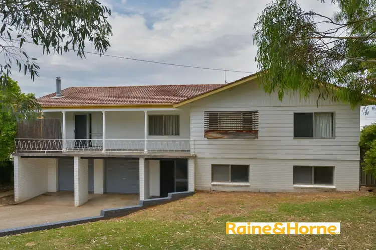 9 Carmichael Ave, Tamworth NSW 2340