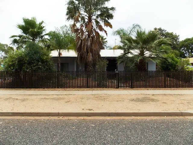 118 Stuart Highway, Braitling NT 870
