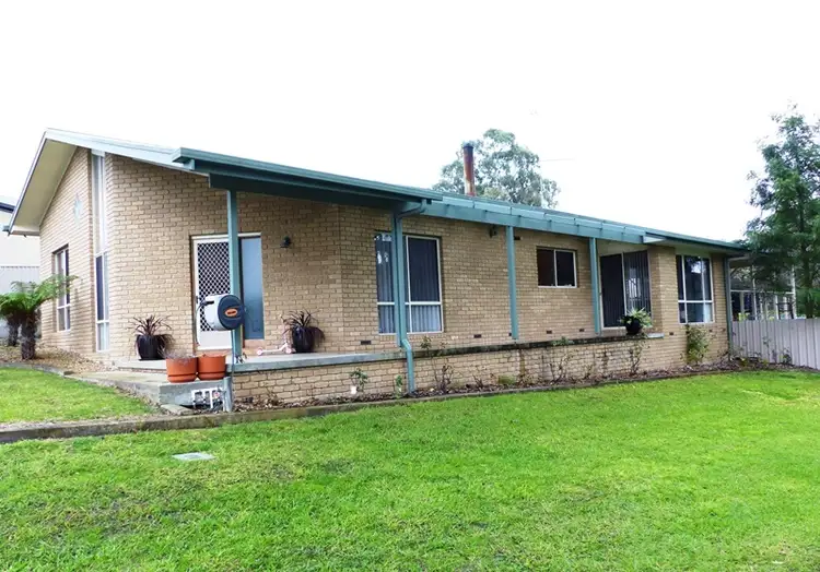 11 Queen Street, Casterton VIC 3311