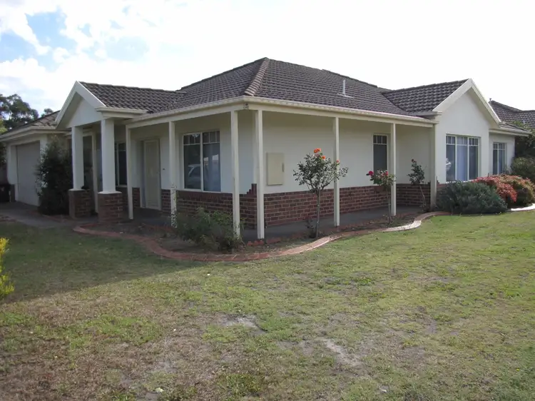 10 Valley Court, Newborough VIC 3825