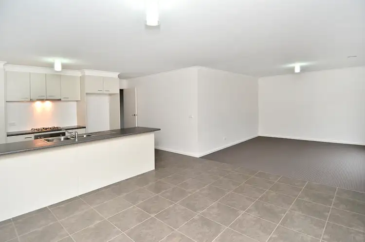 2/5-7 Lindel Street, Newcomb VIC 3219