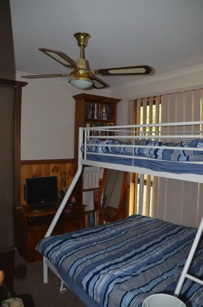 Seventh view of Homely house listing, 5 Antonio Close, Tawonga VIC 3697