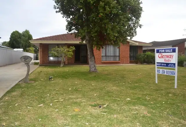 14 Hawker Street, Safety Bay WA 6169