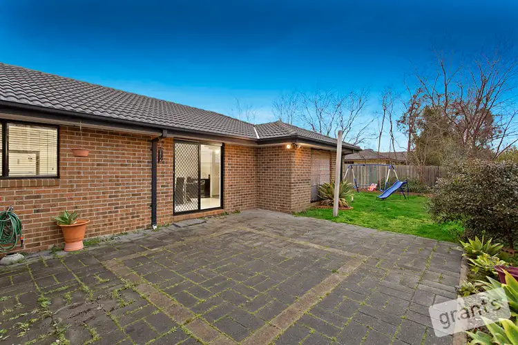 Fifth view of Homely house listing, 10 Mowbray Court, Berwick VIC 3806