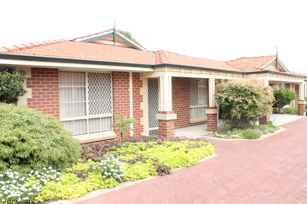 Main view of Homely house listing, 4/11 Harrolyn Avenue, Riverton WA 6148