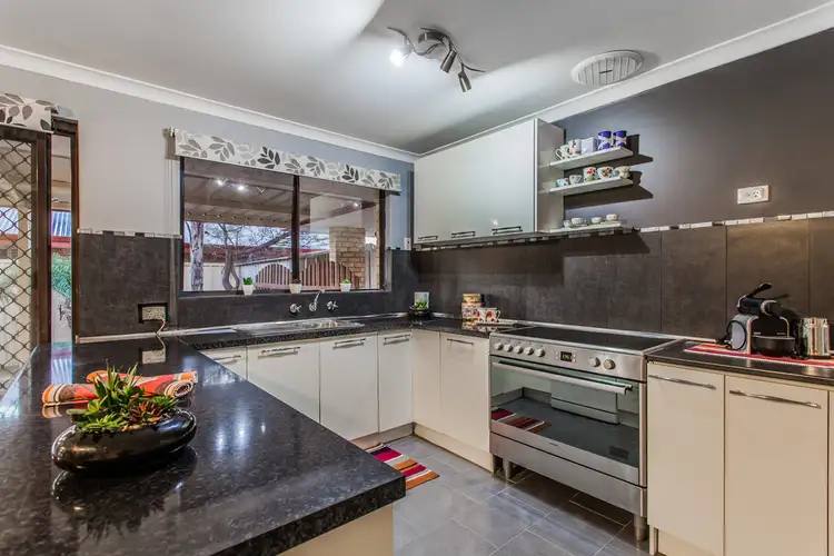 4 Needlewood Rise, Kenwick WA 6107