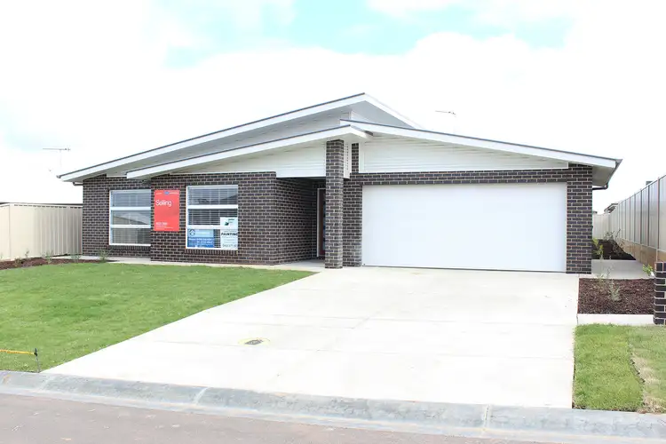 3 Cunjegong Loop, Gobbagombalin NSW 2650