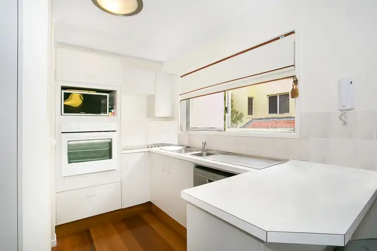 Fifth view of Homely unit listing, 4/44 Britannia Avenue, Broadbeach QLD 4218