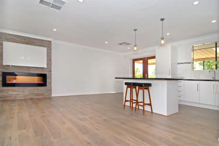 71 Flockhart Avenue, Valley View SA 5093