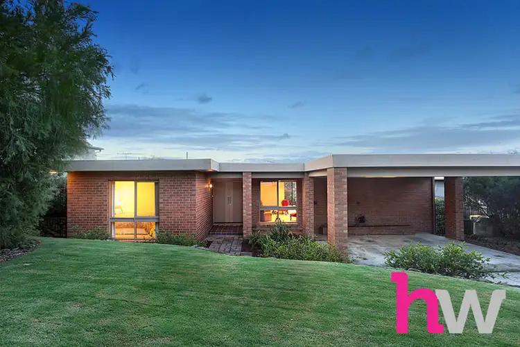 4 Melrose Avenue, Highton VIC 3216