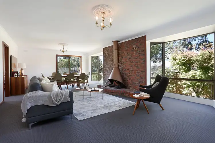 202 Woodland Street, Strathmore VIC 3041