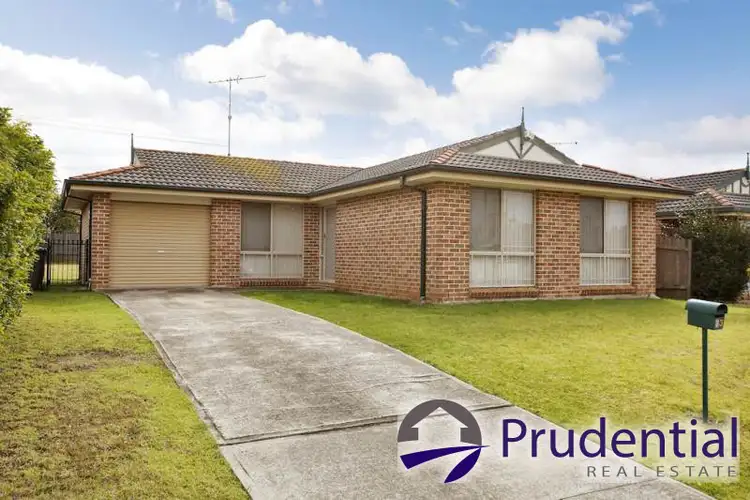 23 Robson Crescent, St Helens Park NSW 2560