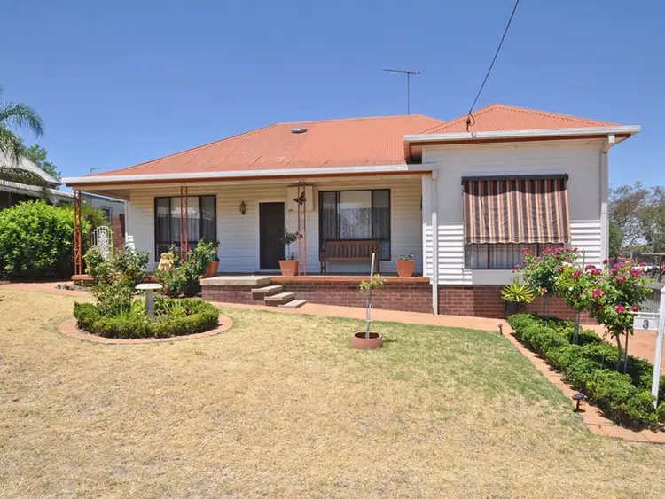 3 Dalley Street, Junee NSW 2663