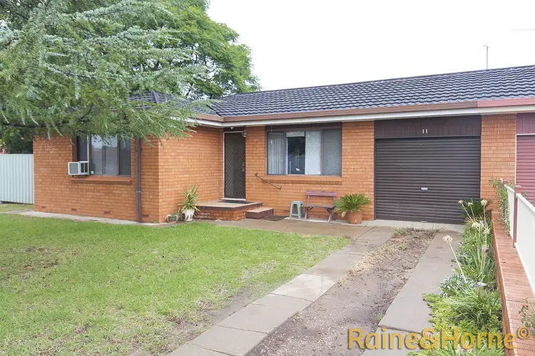 11 Reakes Avenue, Dubbo NSW 2830