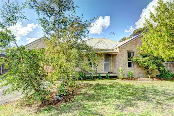 Unit 1/302 Yuille Street, Buninyong VIC 3357