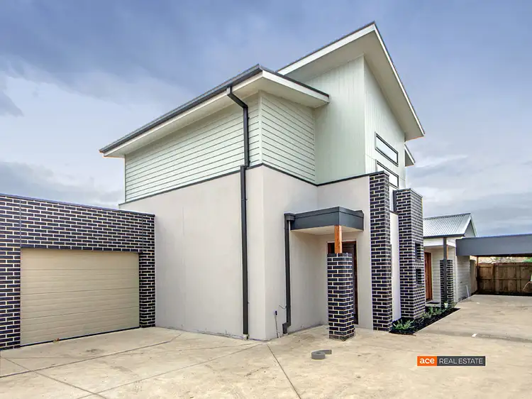 2/31 Heffernan Street, Laverton VIC 3028