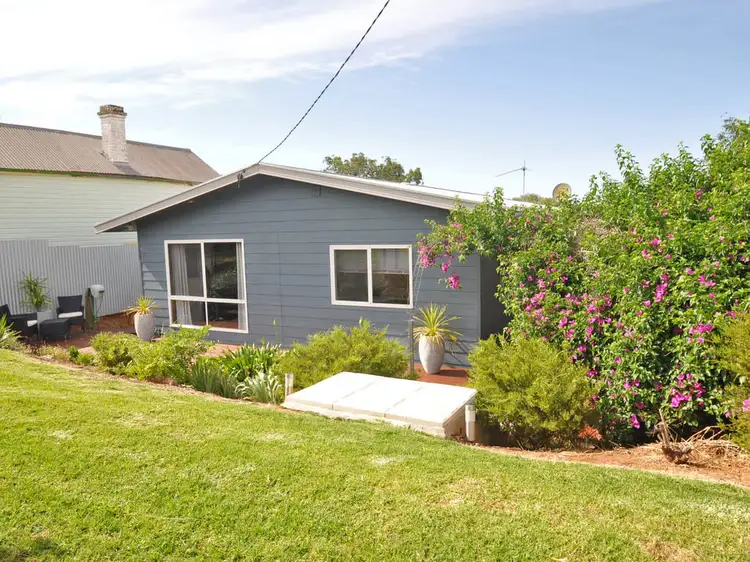 38 Marquis Street, Junee NSW 2663