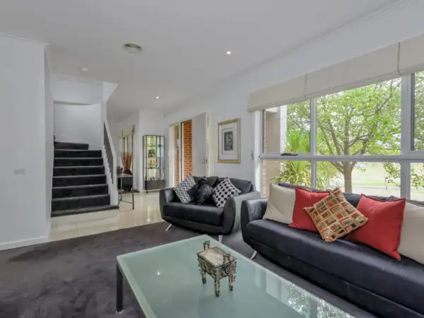 16 St Georges Crescent, Heatherton VIC 3202