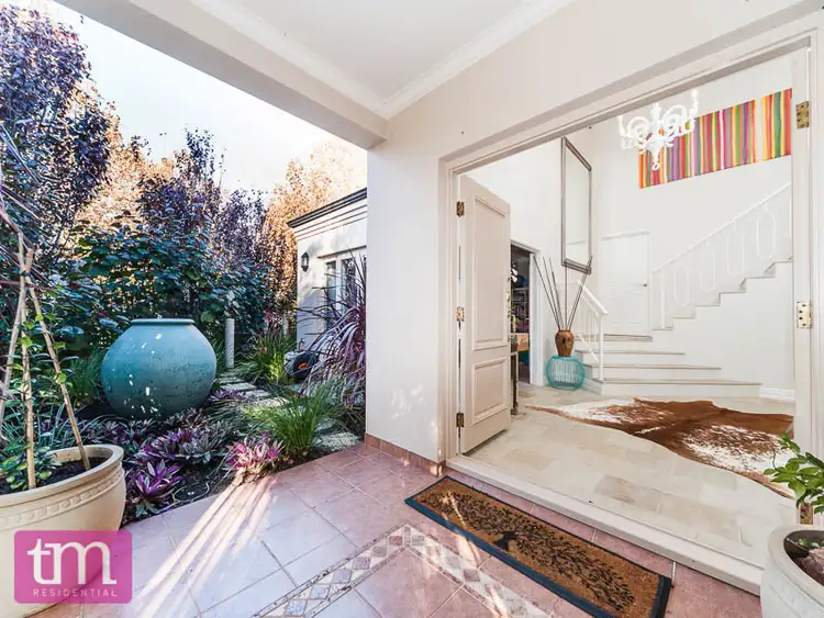 31 Goldsworthy Rd, Claremont WA 6010