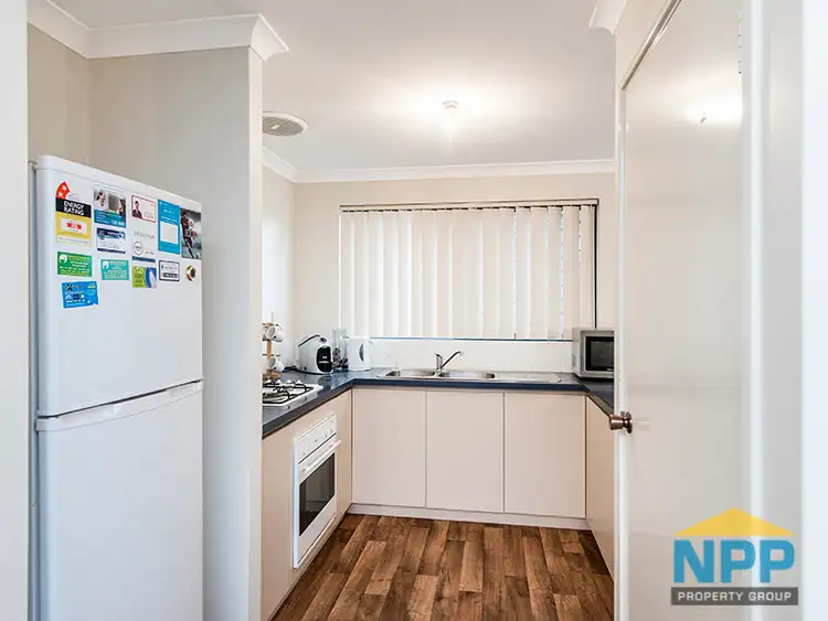 Sixth view of Homely villa listing, 4/11 Exmouth Place, Thornlie WA 6108