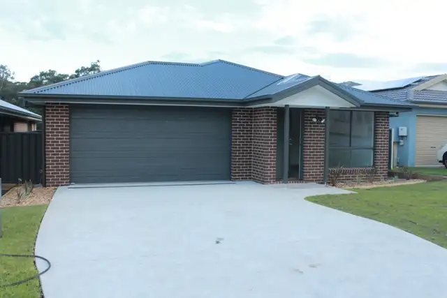 11 Capeland Avenue, Sanctuary Point NSW 2540