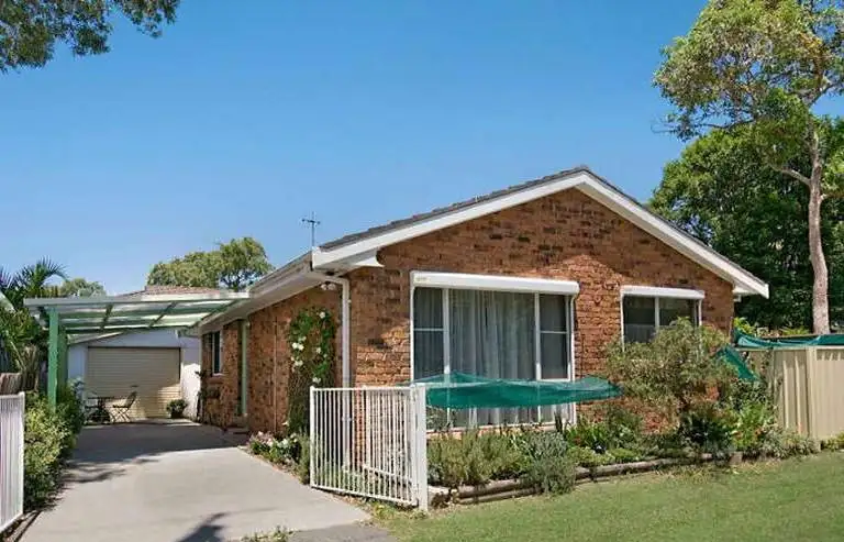 Main view of Homely villa listing, 2/17 Lens Avenue, Umina Beach NSW 2257