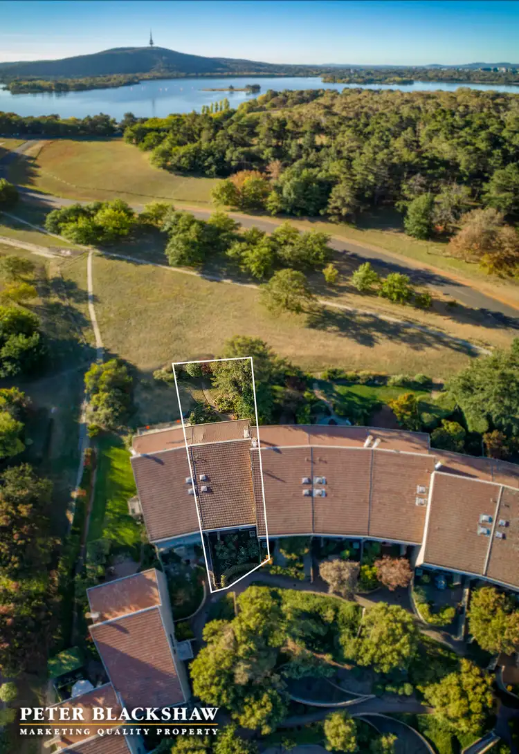 Second view of Homely house listing, 4/127 Hopetoun Circuit, Yarralumla ACT 2600