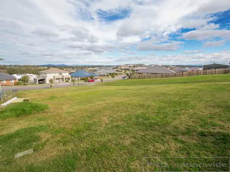 26 Capital Terrace, Bolwarra Heights NSW 2320
