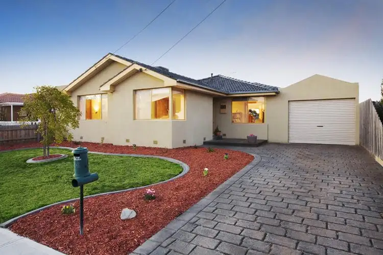 24 Lowe Avenue, Altona VIC 3018