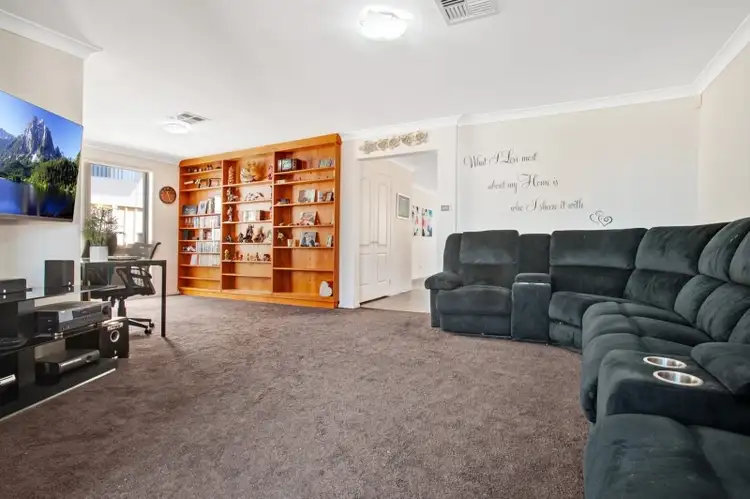 Second view of Homely house listing, 10 Beech Close, Thornton NSW 2322