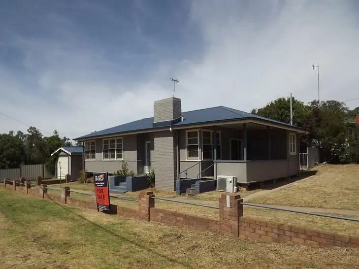2 Clarke St, Coonabarabran NSW 2357
