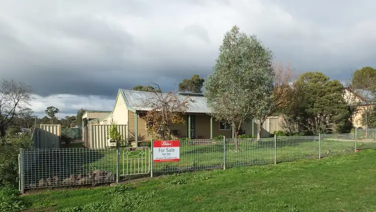 70 Rutherford Street, Avoca VIC 3467