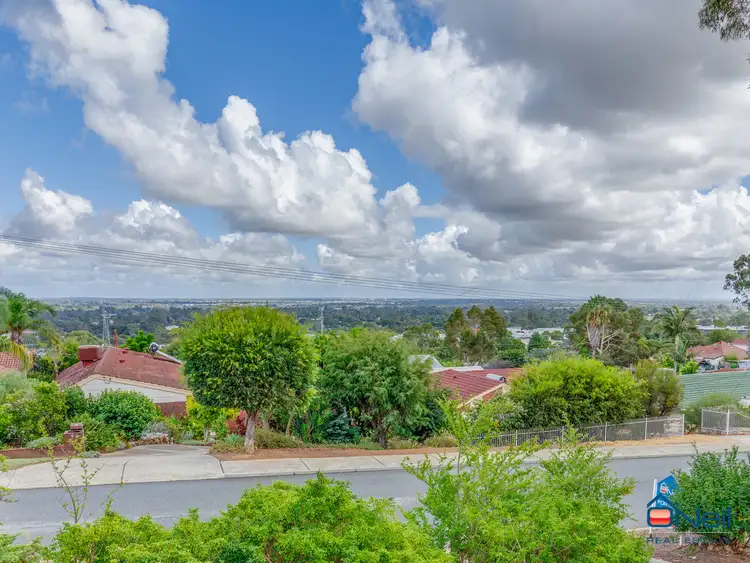44 Harrison Road, Mount Richon WA 6112