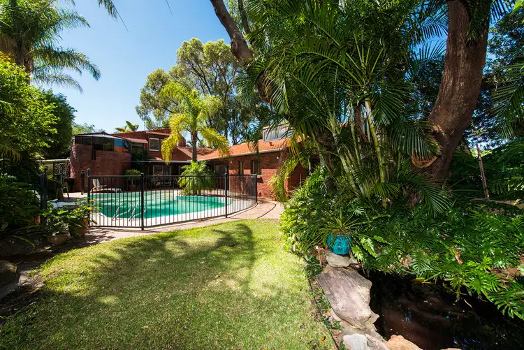 15 Kalinda Drive, City Beach WA 6015