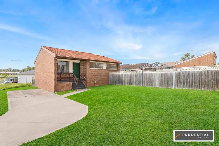 20 Orlando Street, Rosemeadow NSW 2560