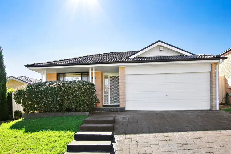 6 Blackburn Avenue, West Hoxton NSW 2171
