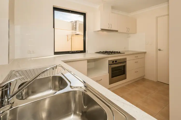 99 / 99 Burslem Drive, Maddington WA 6109