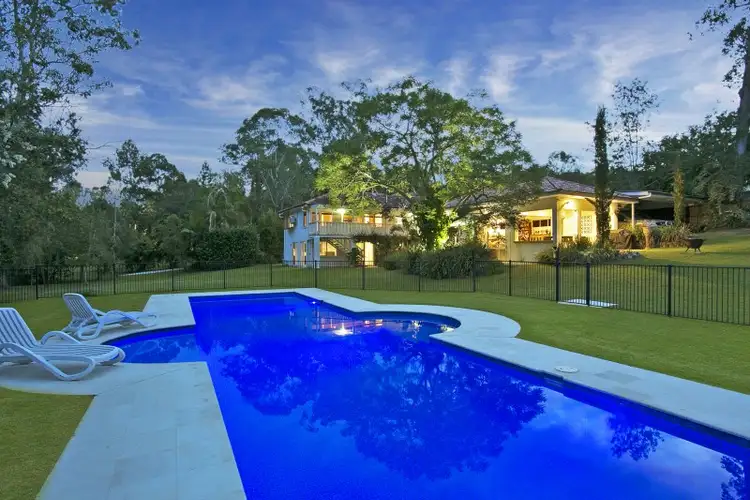 585 Brookfield Road, Brookfield QLD 4069